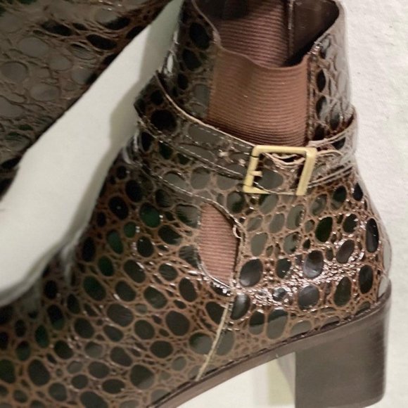 VTG Croc-Embossed Leather Chelsea Boots 9B  Buckle Strap, Made in Brazil, Unique - Picture 8 of 15